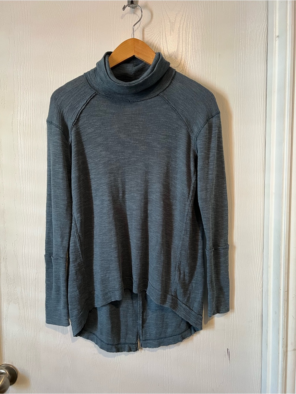 We the Free Turtleneck Knit Sweater Boho High Low Hem teal women Sz XS